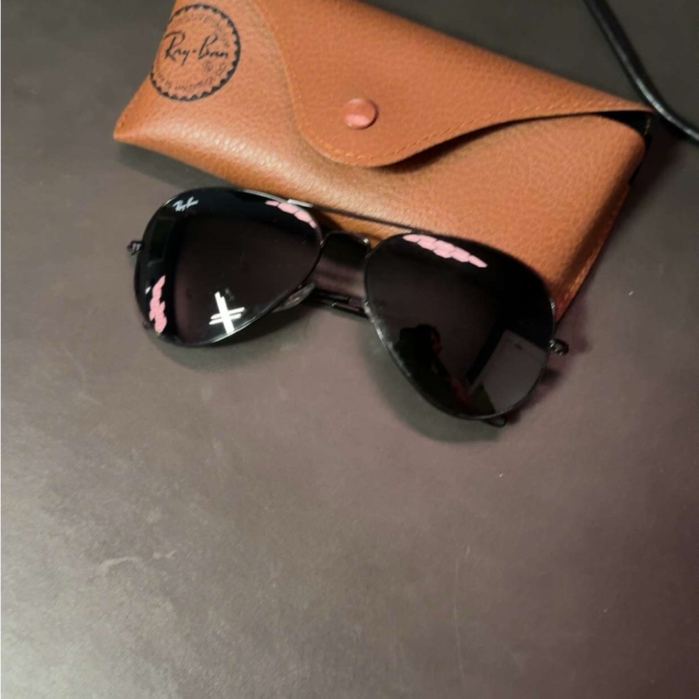 Ray-Ban Black Aviator Sunglasses